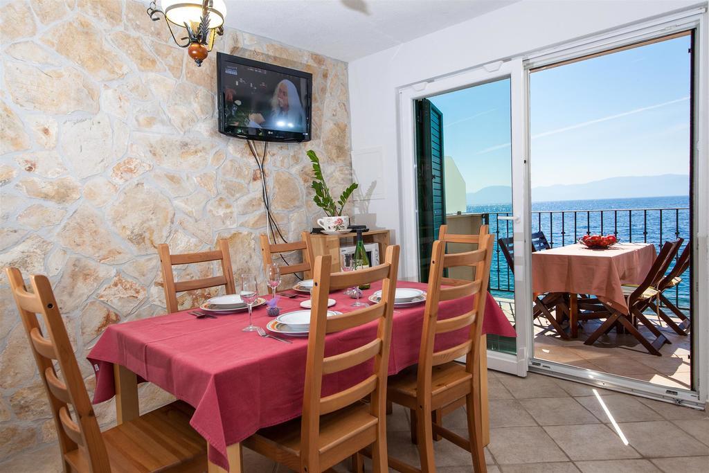 Apartments Plana, Заострог Экстерьер фото