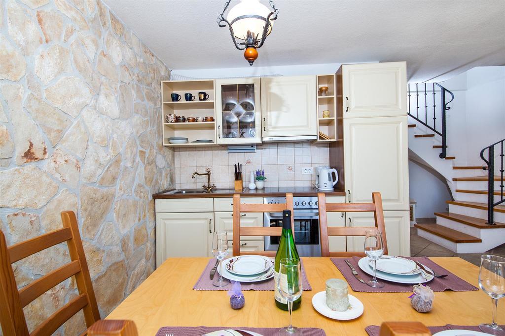 Apartments Plana, Заострог Экстерьер фото
